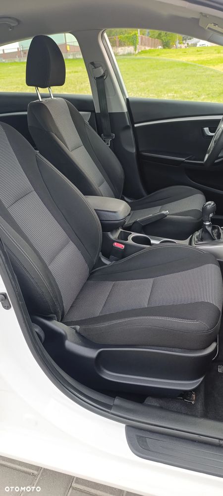 Hyundai i30 1.4 Classic + - 9
