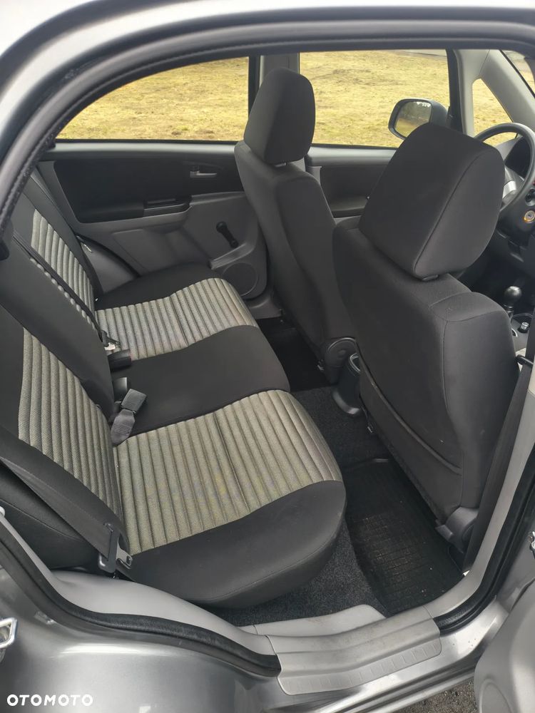 Suzuki SX4 1.5 Comfort - 11