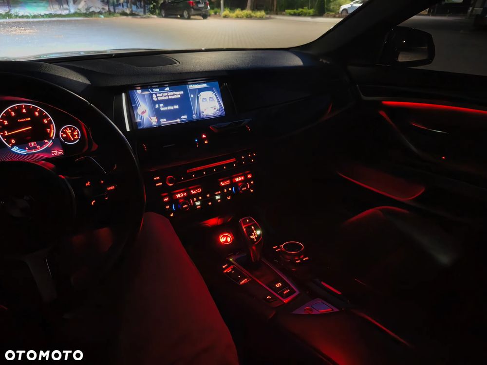 BMW Seria 5 528i - 10