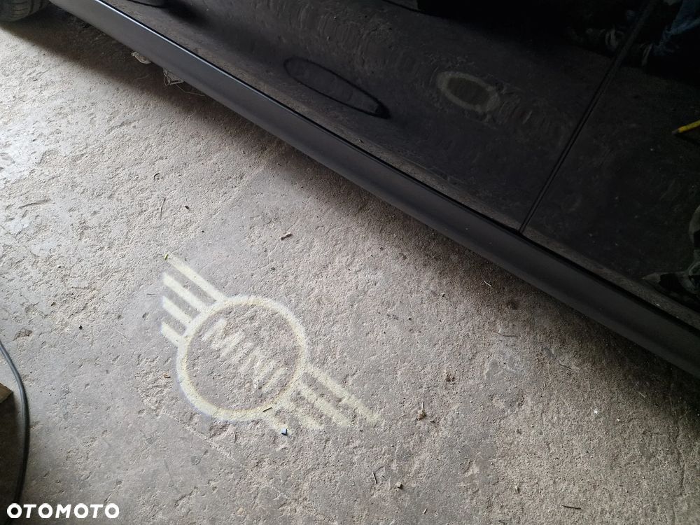 MINI ONE Essential Trim - 38