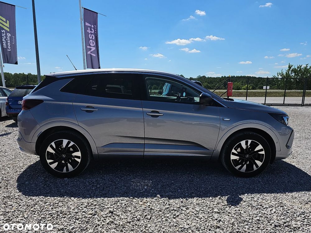 Opel Grandland 1.2 T Edition S&S - 4