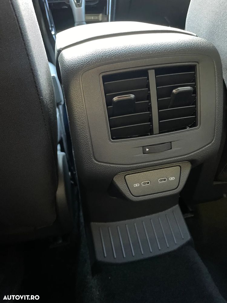 Volkswagen T-Roc 1.5 TSI DSG Style - 29