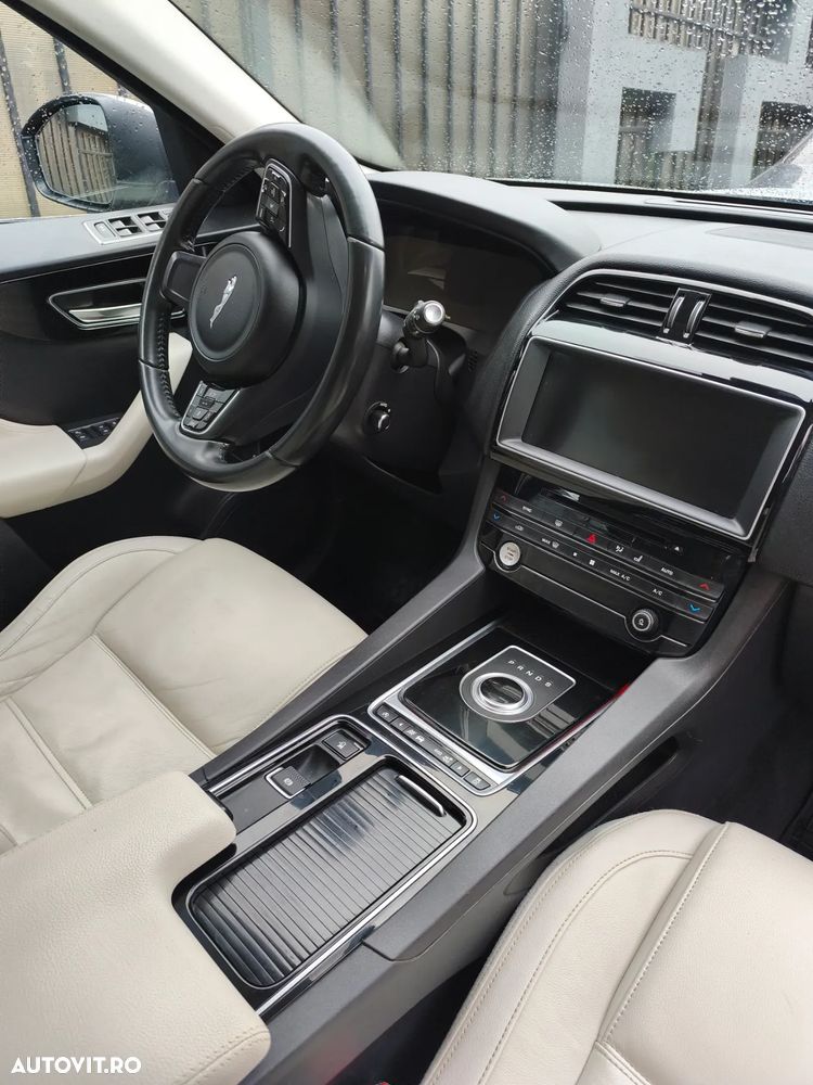 Jaguar F-Pace 20d Aut. Prestige - 11