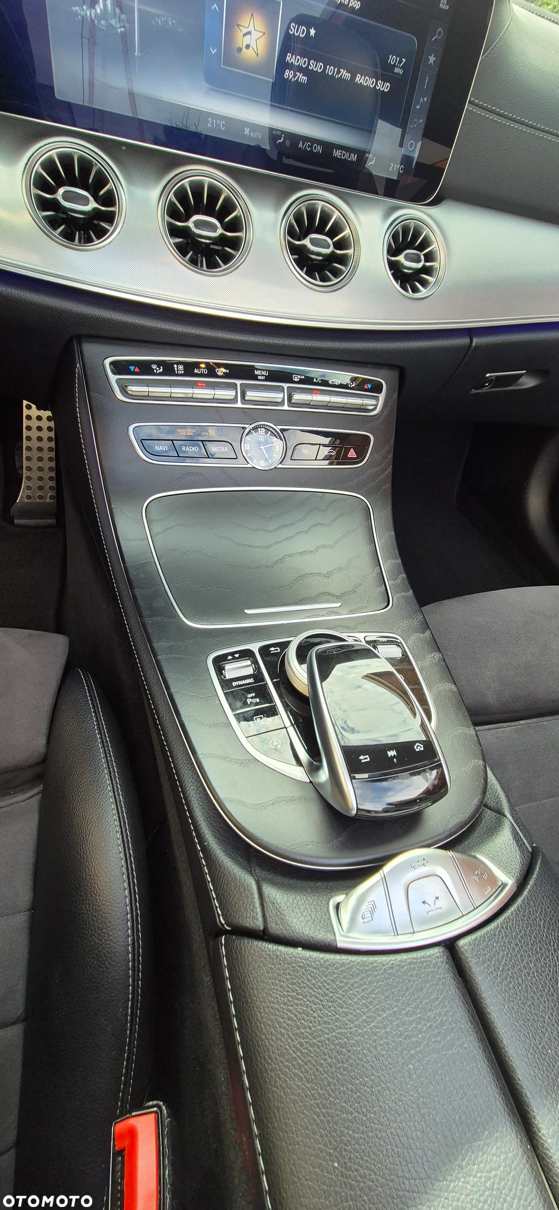 Mercedes-Benz Klasa E 300 Cabrio 9G-TRONIC AMG Line - 17