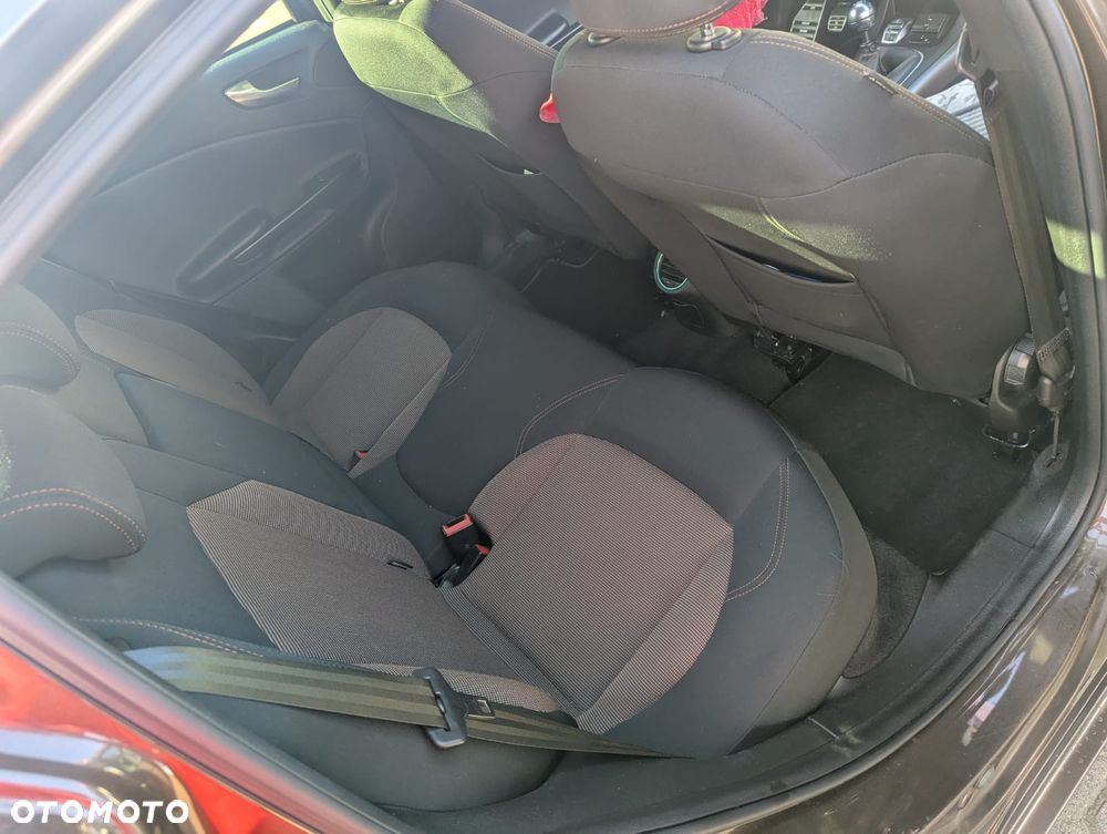 Alfa Romeo Giulietta 2.0 JTDM Distinctive - 6