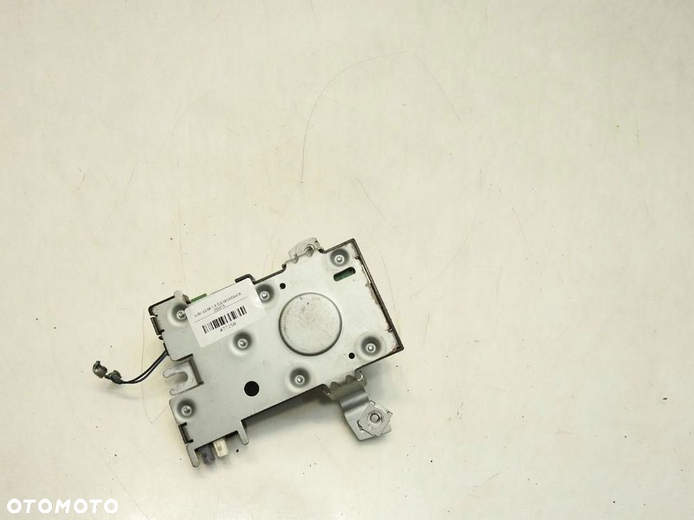 WZMACNIACZ ANTENY AUDI A3 8P 8P4035225D 7617310103 - 4