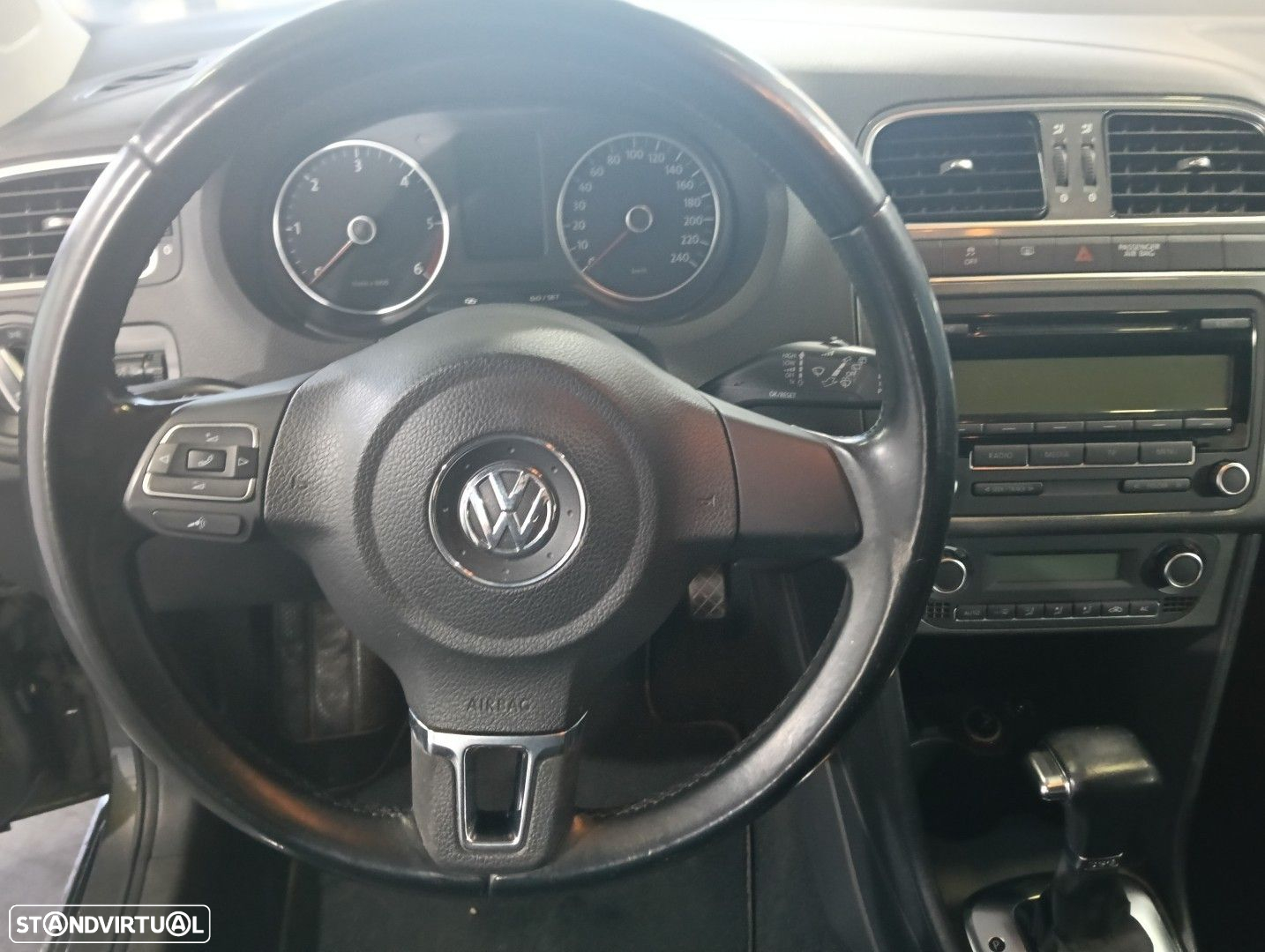 VW Polo 1.6 TDI Hightine DSG - 20