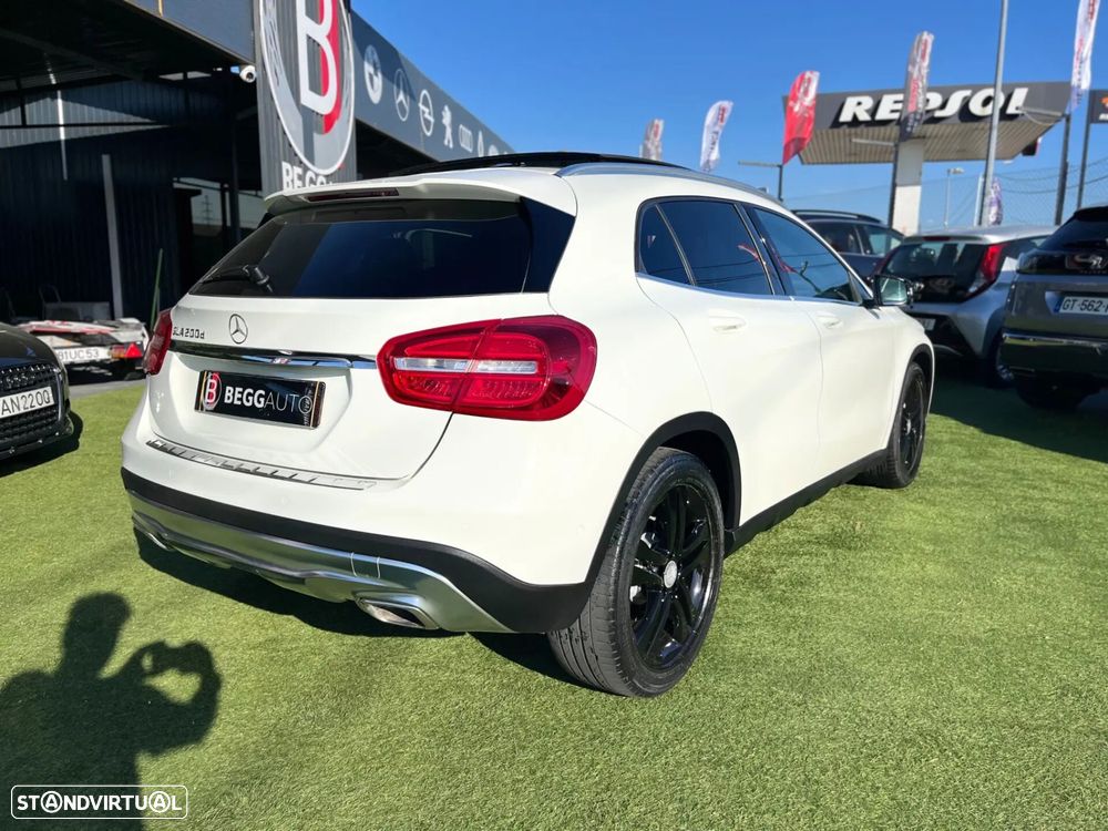 Mercedes-Benz GLA 200 d Aut. - 12