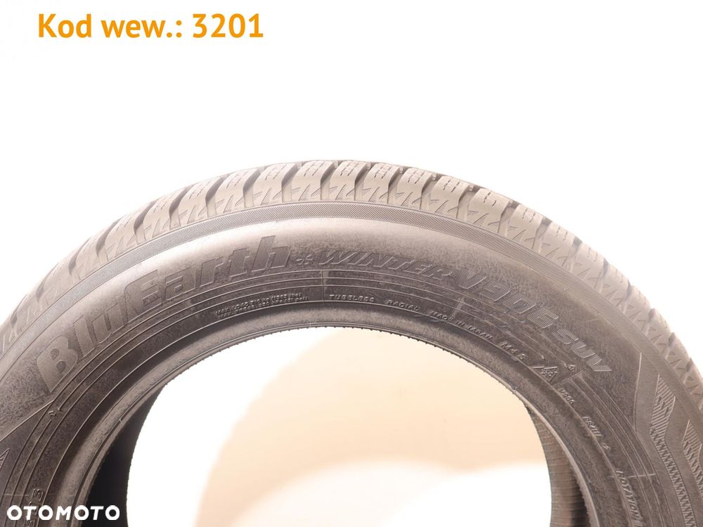 Yokohama BluEarth Winter V906 - 215/60 R17 - 6