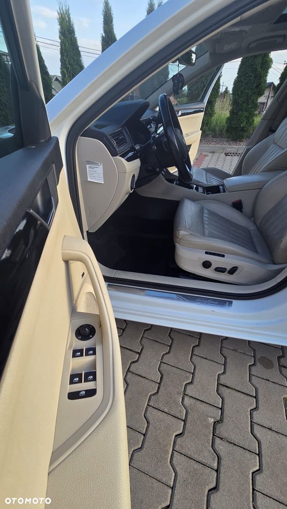 Skoda Superb 2.0 TDI 4x4 L&K DSG - 24