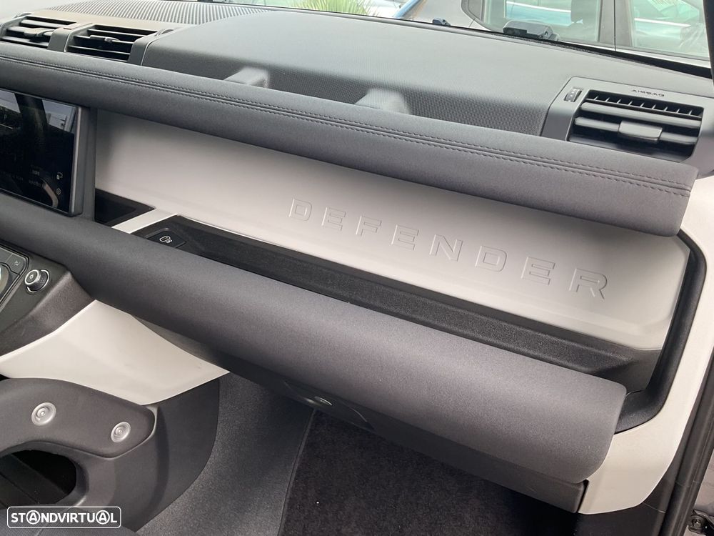 Land Rover Defender 3.0 D250 110 AWD X-Dynamic SE - 45