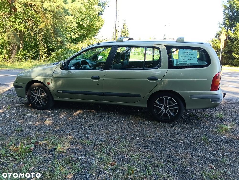Renault Megane 1.9 dTi Air - 9
