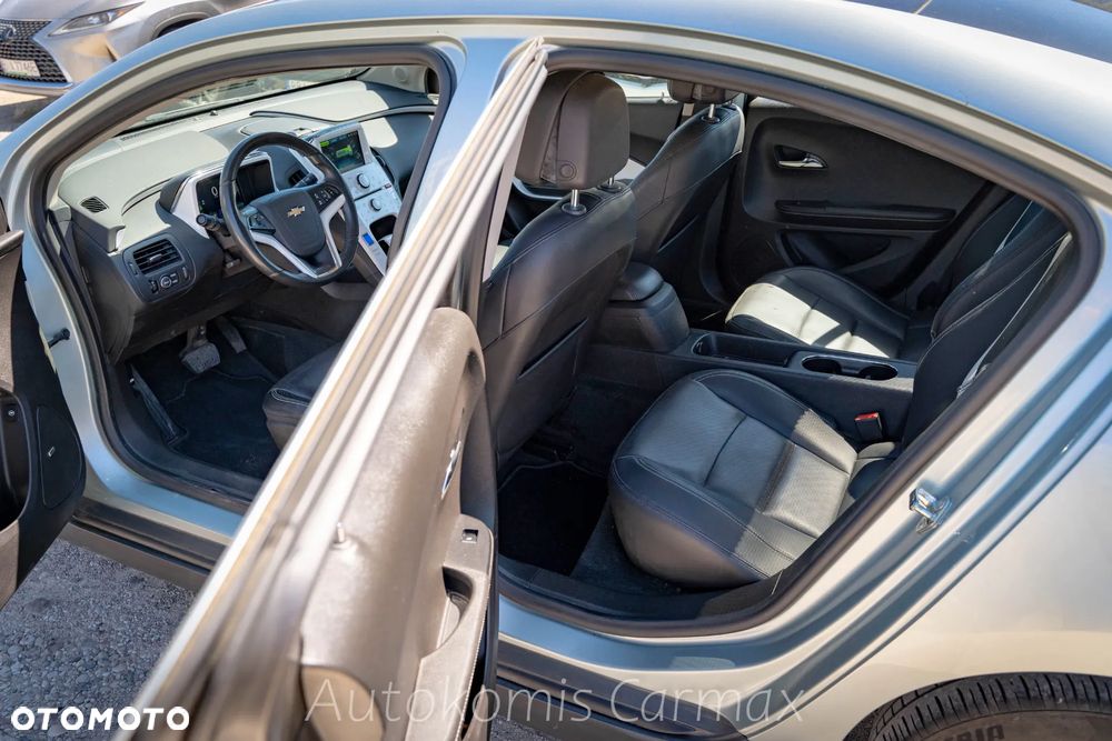 Chevrolet Volt - 12