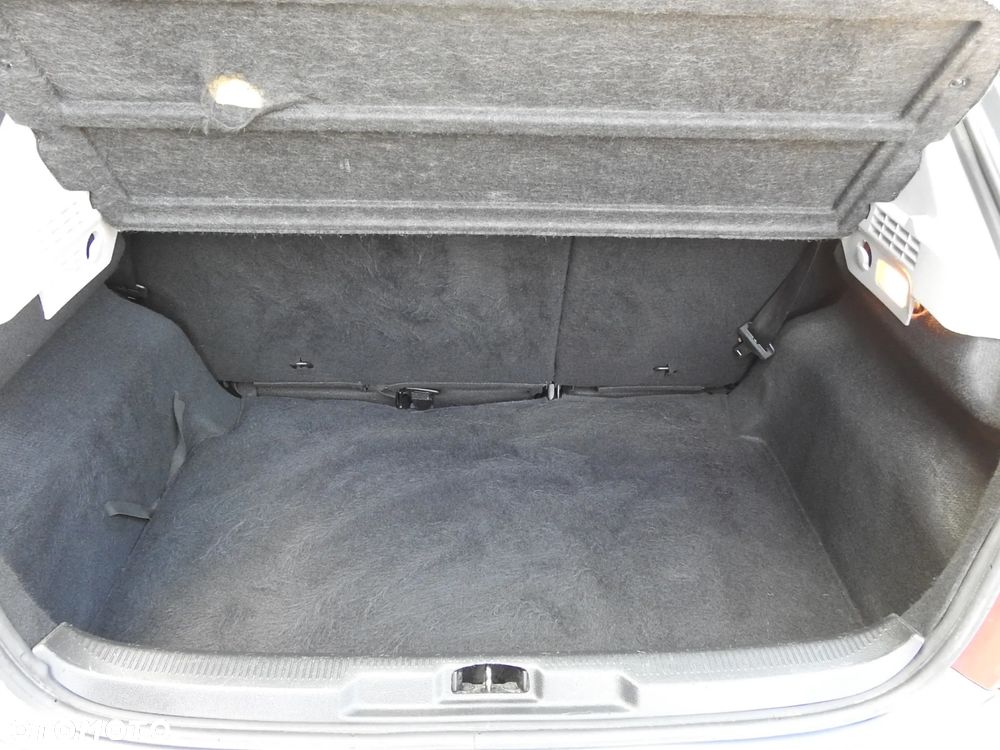 Peugeot 207 1.4 Active - 11