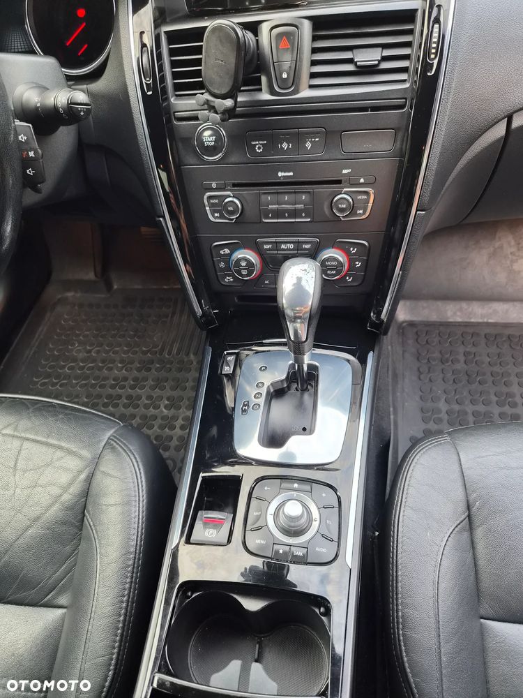 Renault Latitude - 16