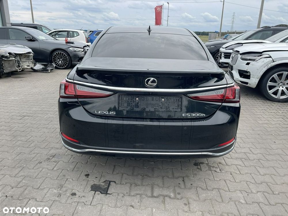 Lexus ES 300h Style Edition - 5