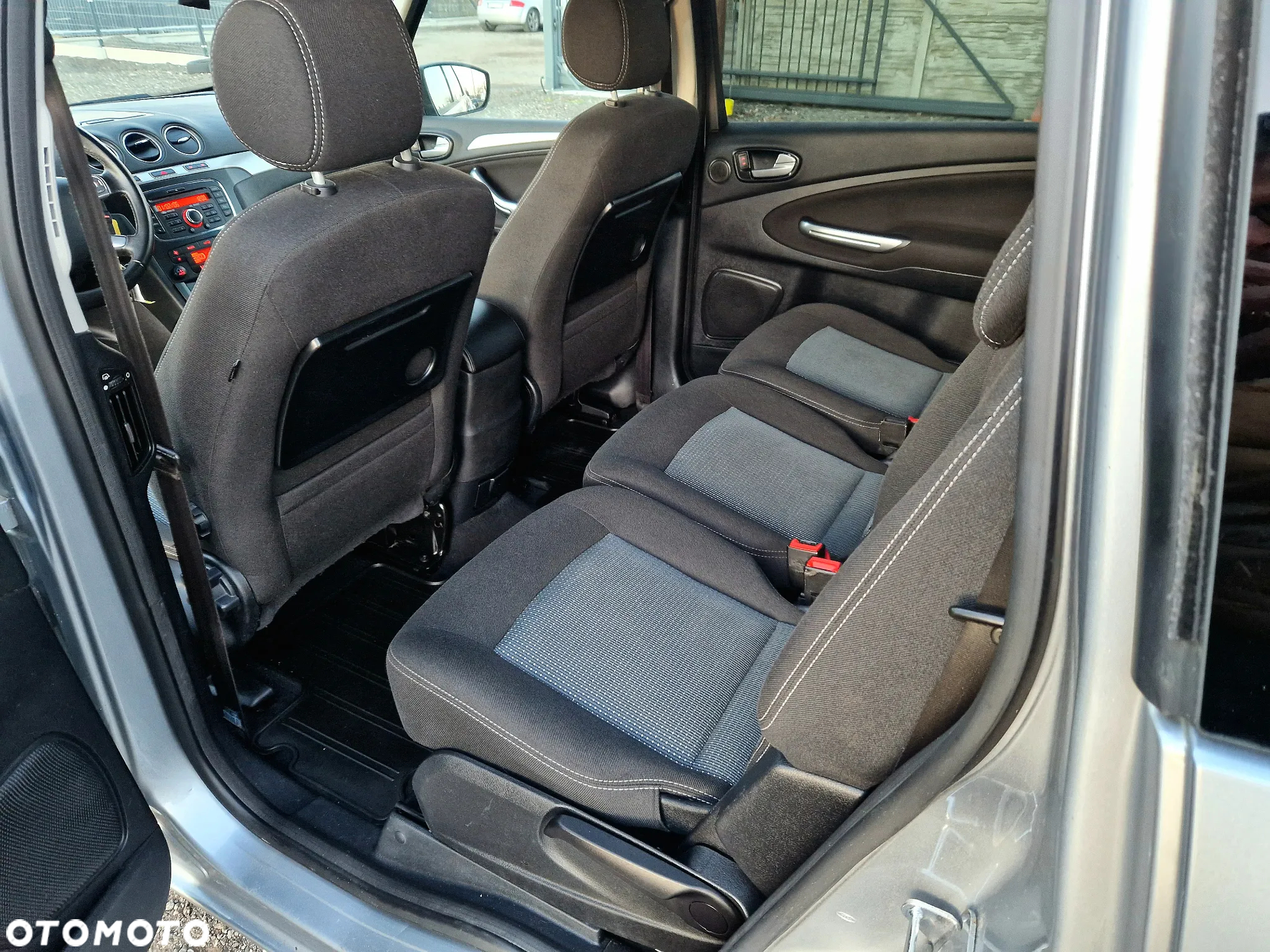 Ford Galaxy - 27