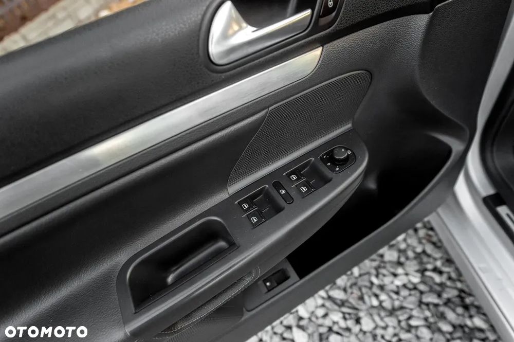 Volkswagen Golf 2.0 GTI - 24