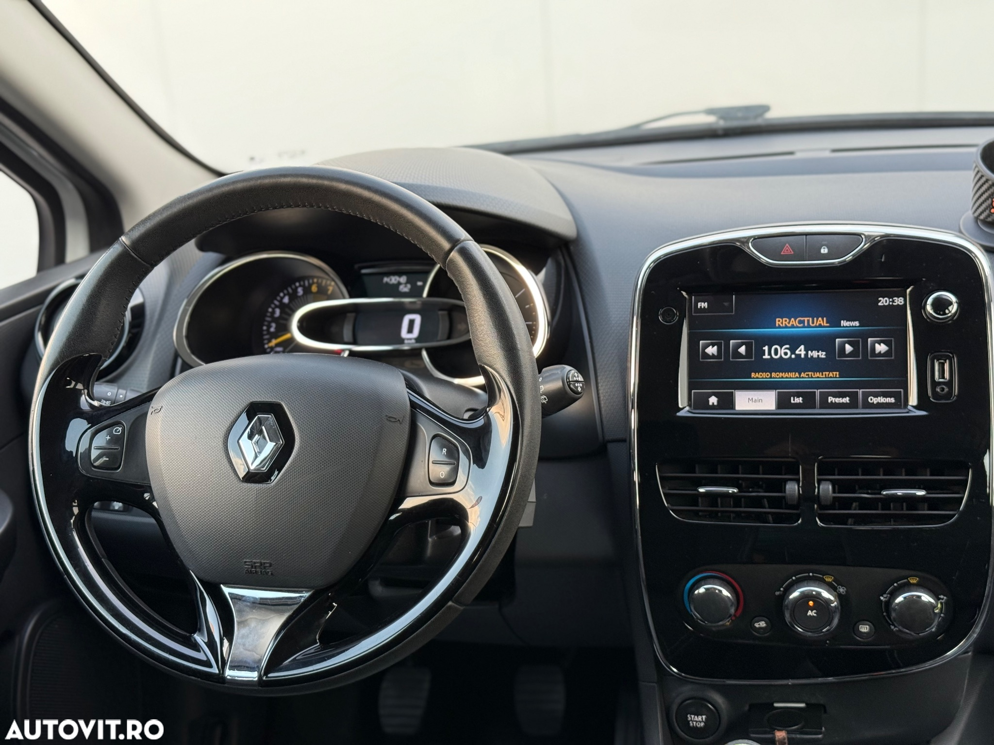 Renault Clio (Energy) TCe 90 Start & Stop INTENS - 6