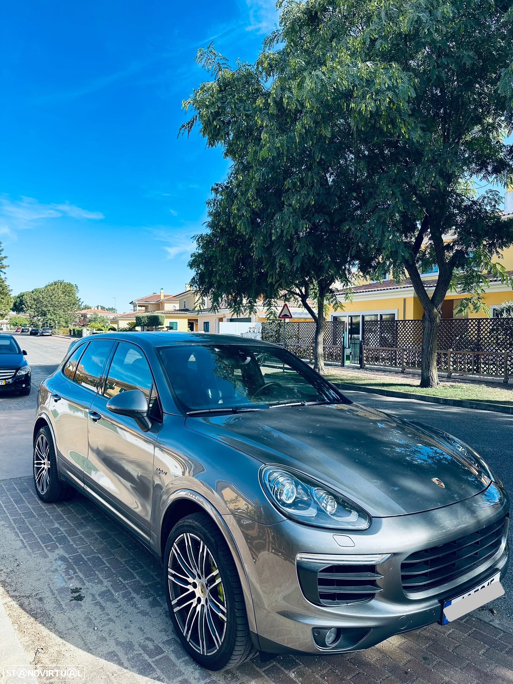 Porsche Cayenne S Hybrid Tiptronic S - 1