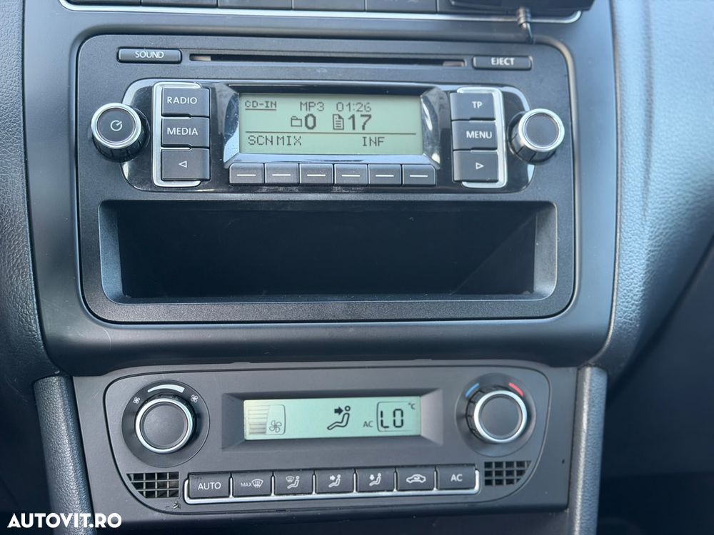Volkswagen Polo - 8