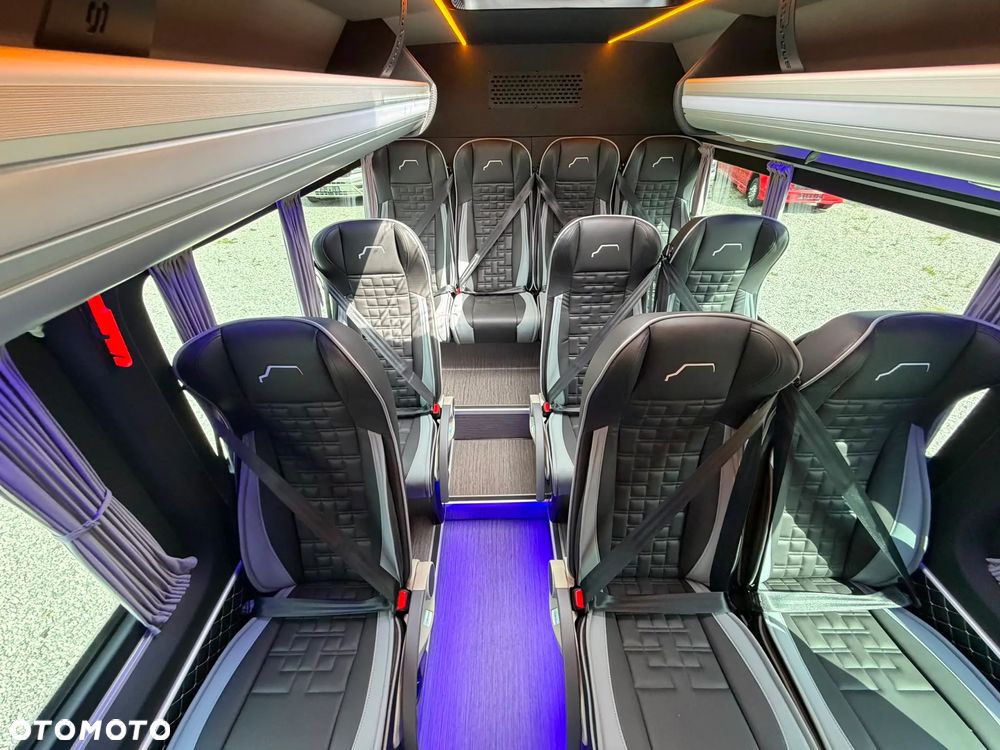 Mercedes-Benz Sprinter 519 - 19