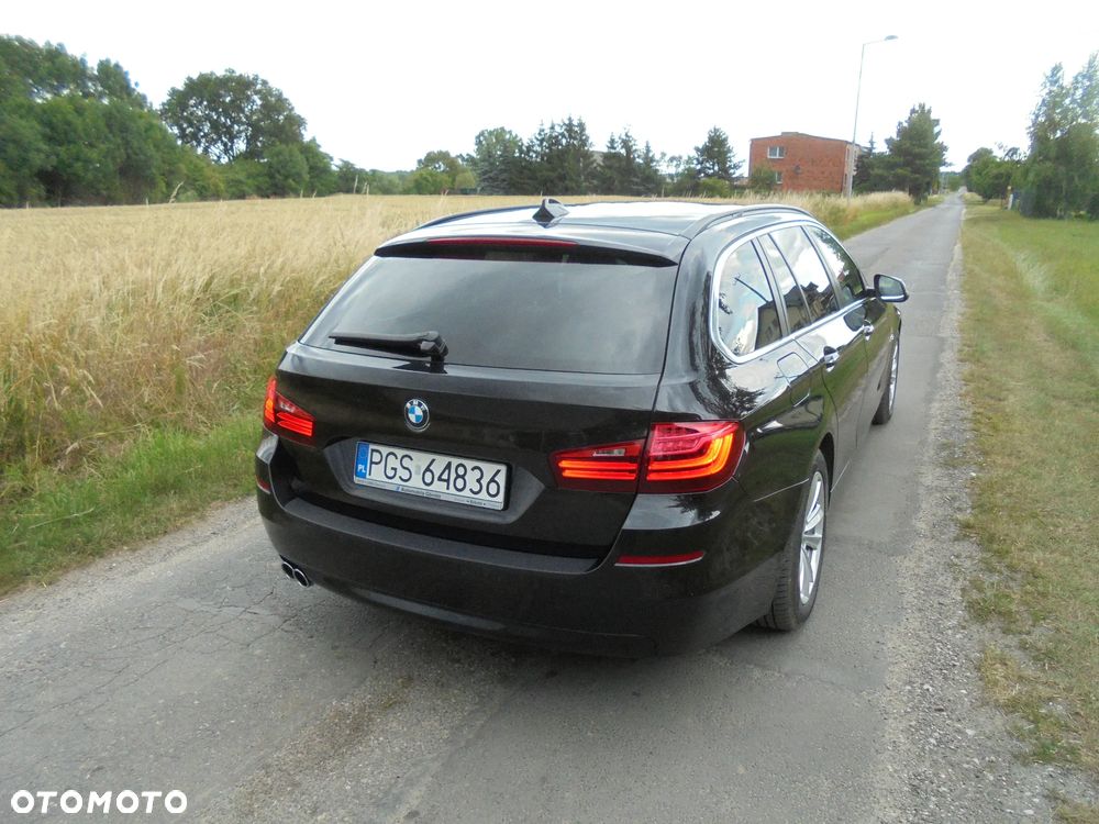 BMW Seria 5 520d Touring Luxury Line - 37