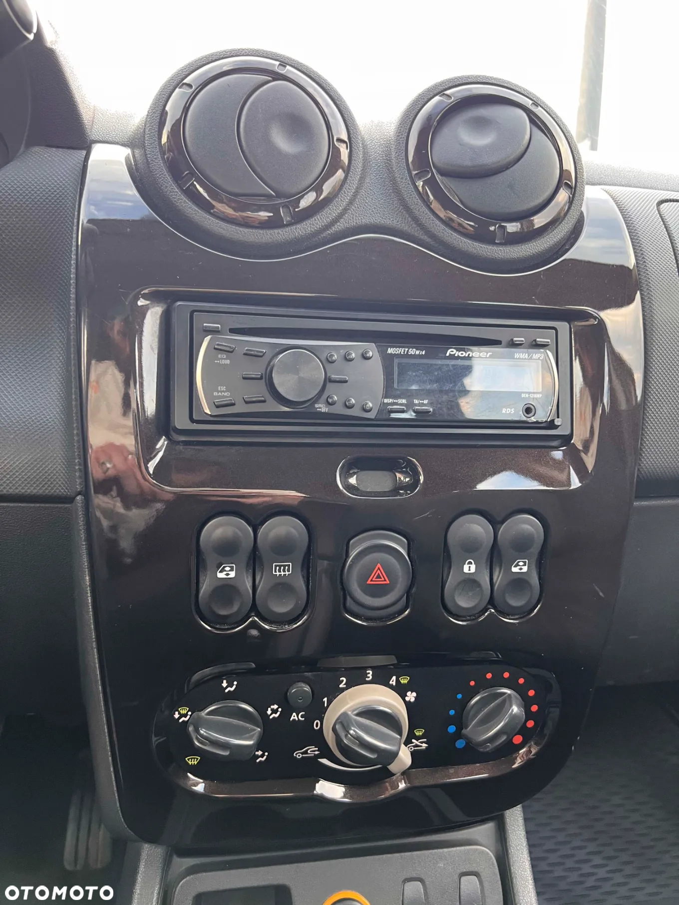 Dacia Duster 1.6 Laureate - 22