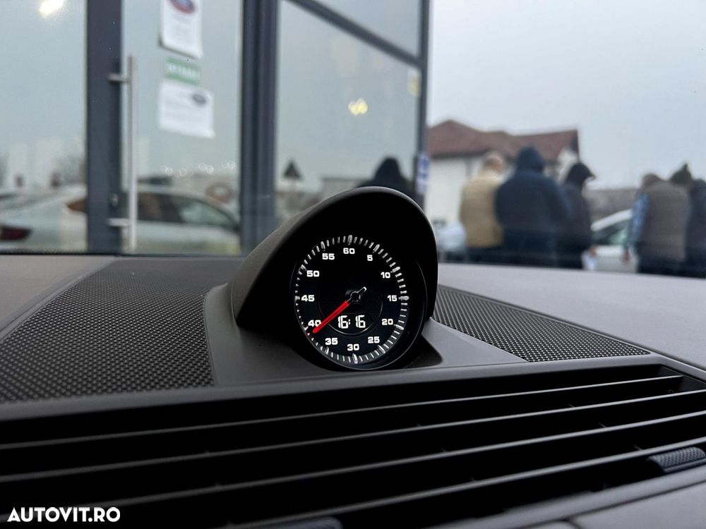 Porsche Panamera - 22