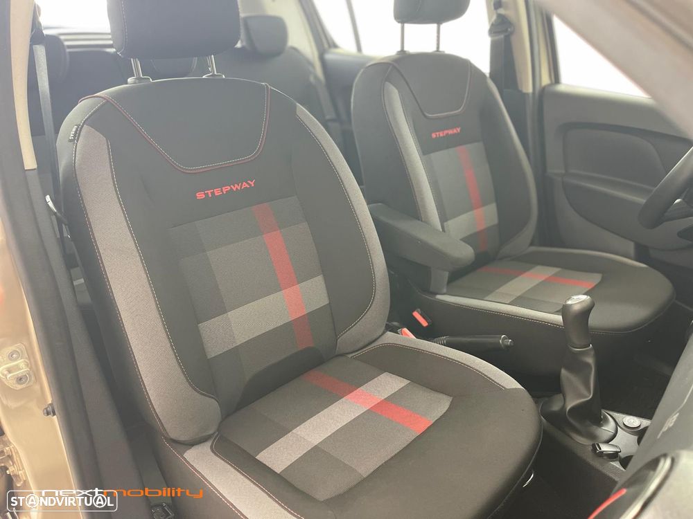 Dacia Sandero 0.9 TCe SL Stepway of Life Bi-Fuel - 26