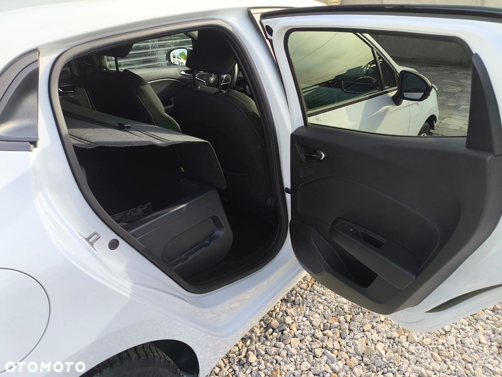 Renault Clio - 23