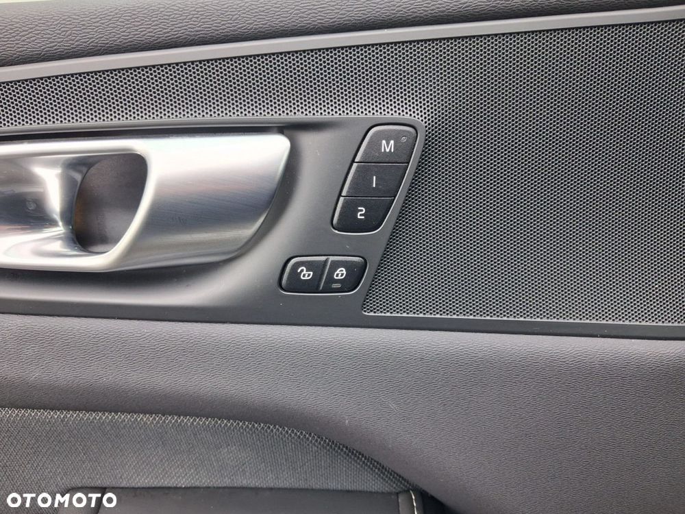 Volvo XC 60 - 18