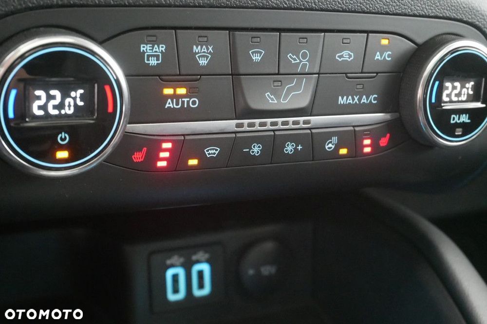 Ford Kuga - 30