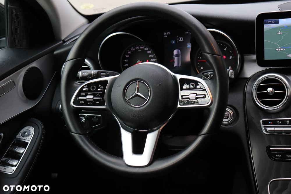 Mercedes-Benz Klasa C 220 d 9G-TRONIC Edition 19 - 14