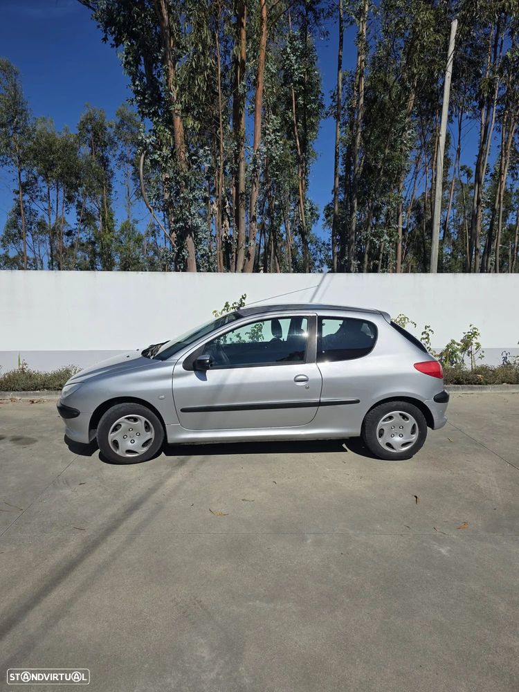 Peugeot 206 1.1 Color Line - 4