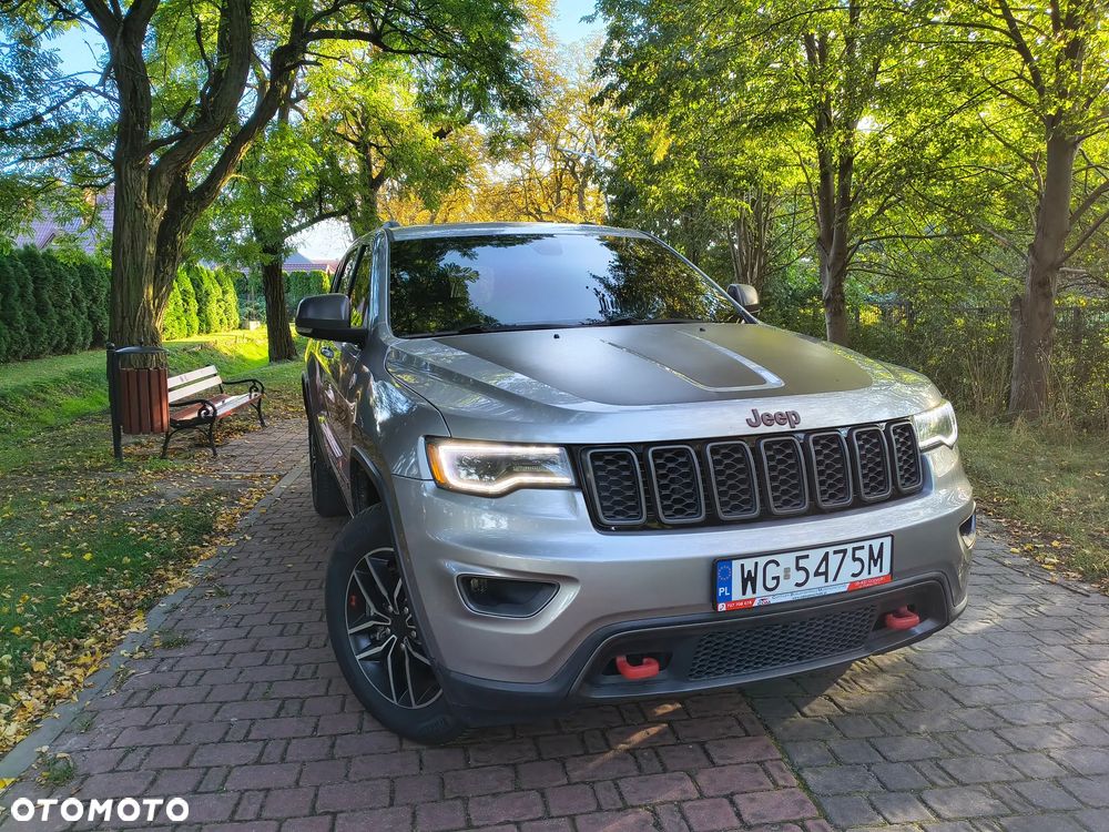 Jeep Grand Cherokee - 19