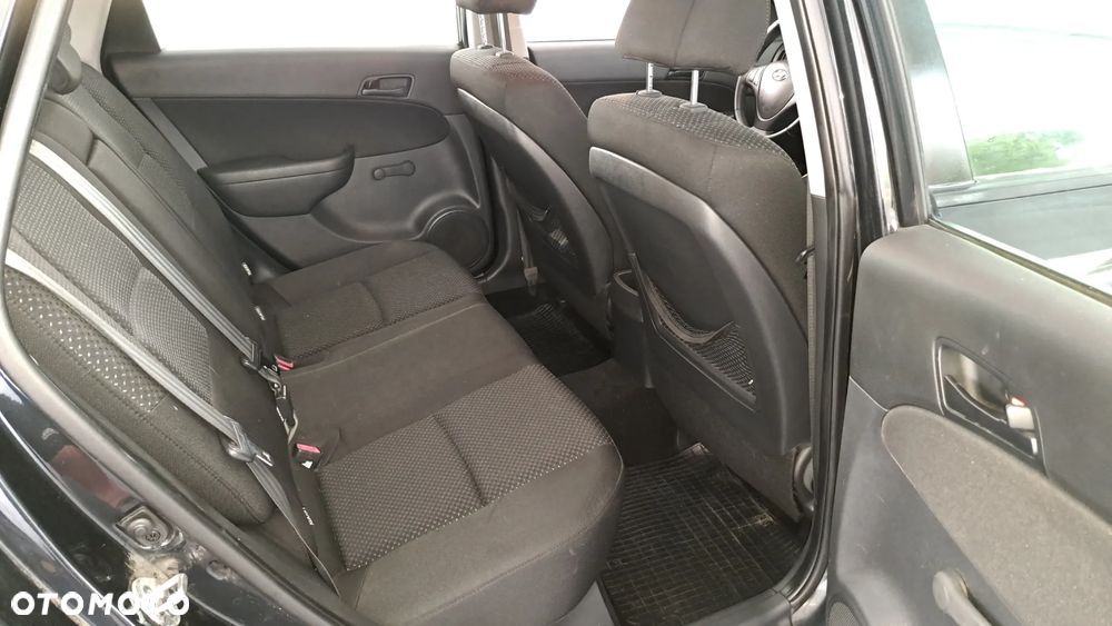 Hyundai i30 1.4 Comfort - 14