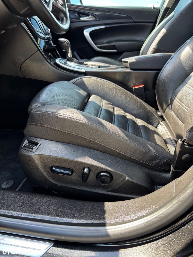 Opel Insignia 2.0 T Cosmo 4x4 EU6 - 13