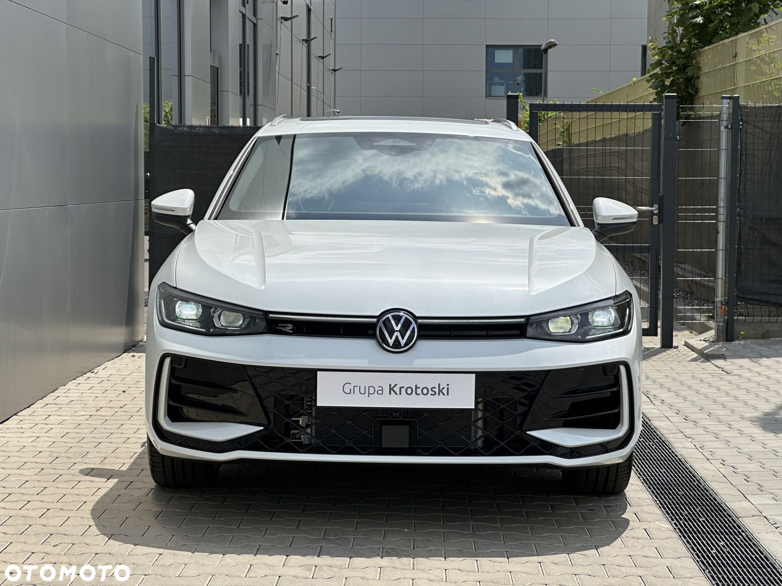 Volkswagen Passat - 2