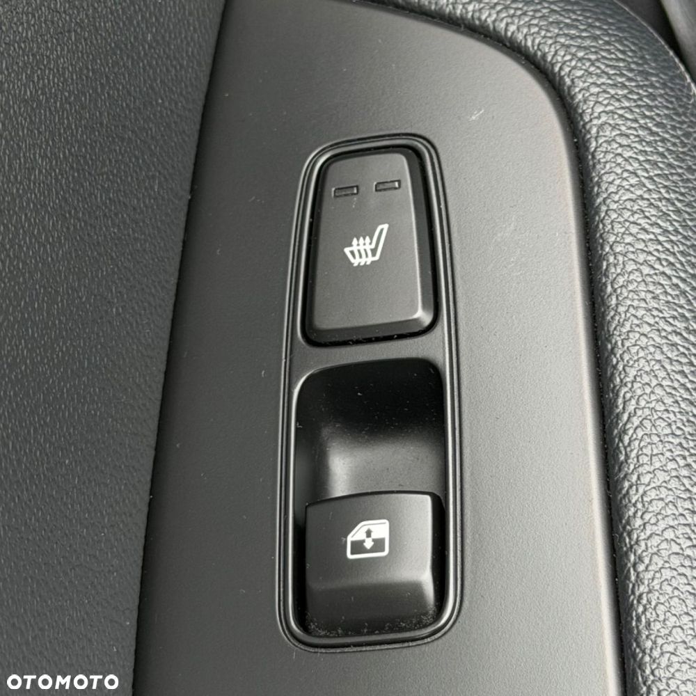 Kia Ceed - 33