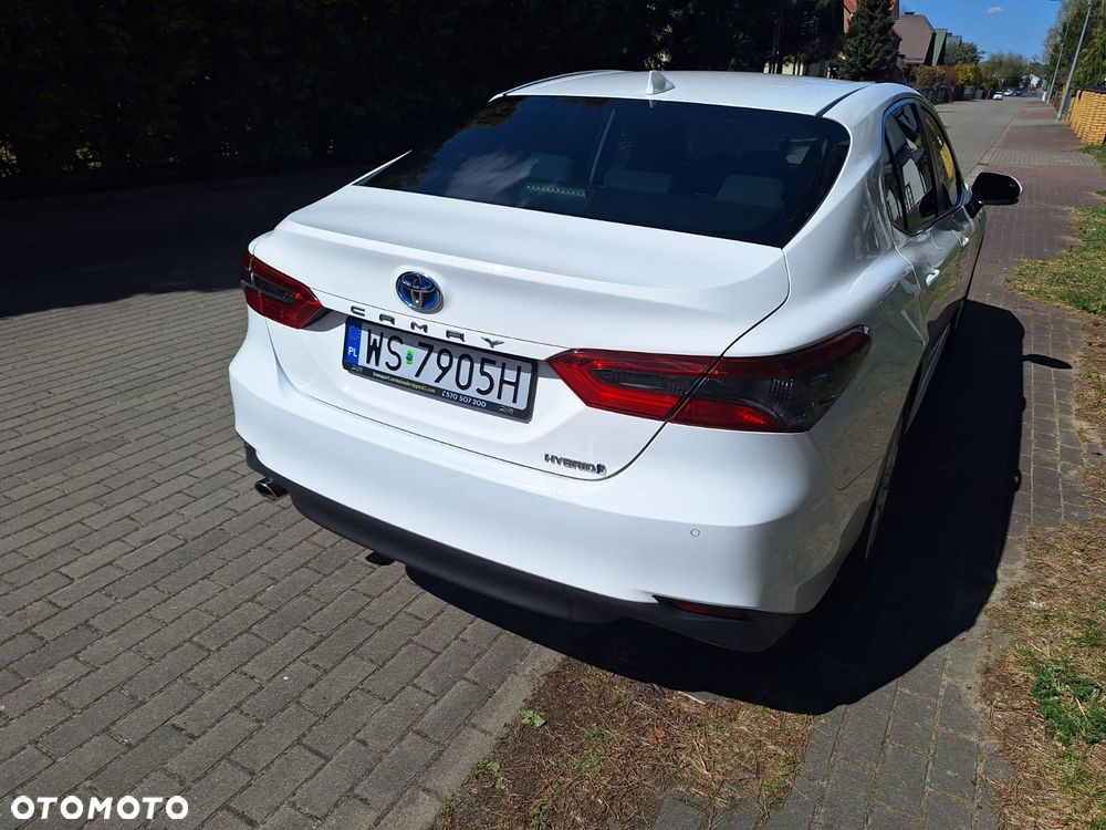 Toyota Camry 2.5 Hybrid Comfort CVT - 12