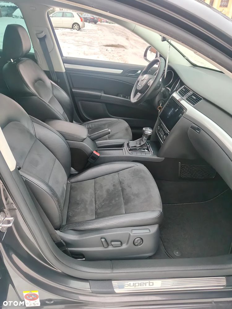 Skoda Superb 2.0 TDI DSG Exclusive - 9