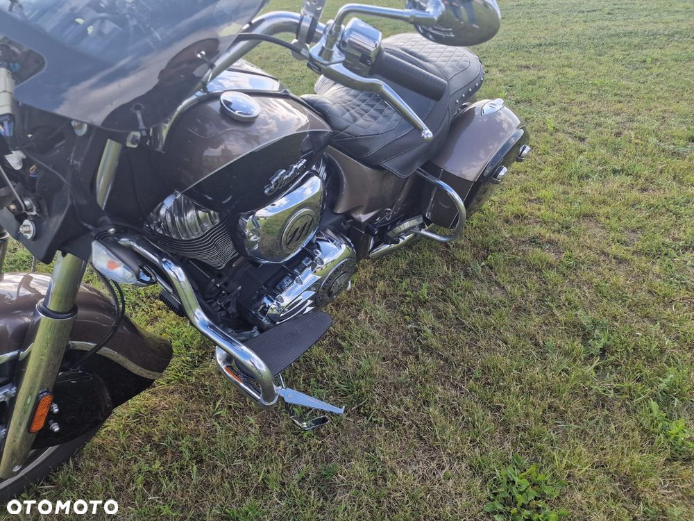 Indian Roadmaster - 16