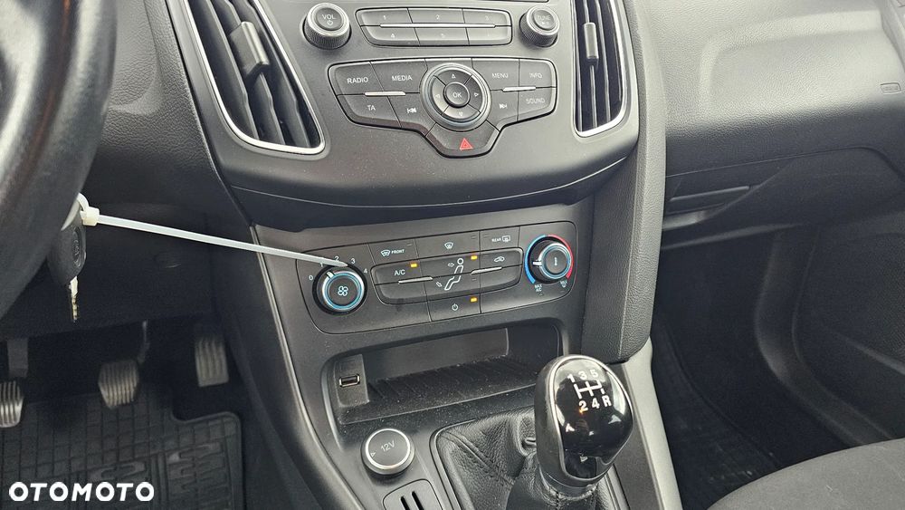 Ford Focus 1.6 Trend - 6