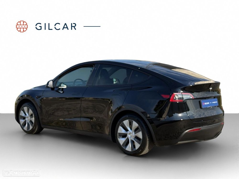 Tesla Model Y Standard RWD - 6