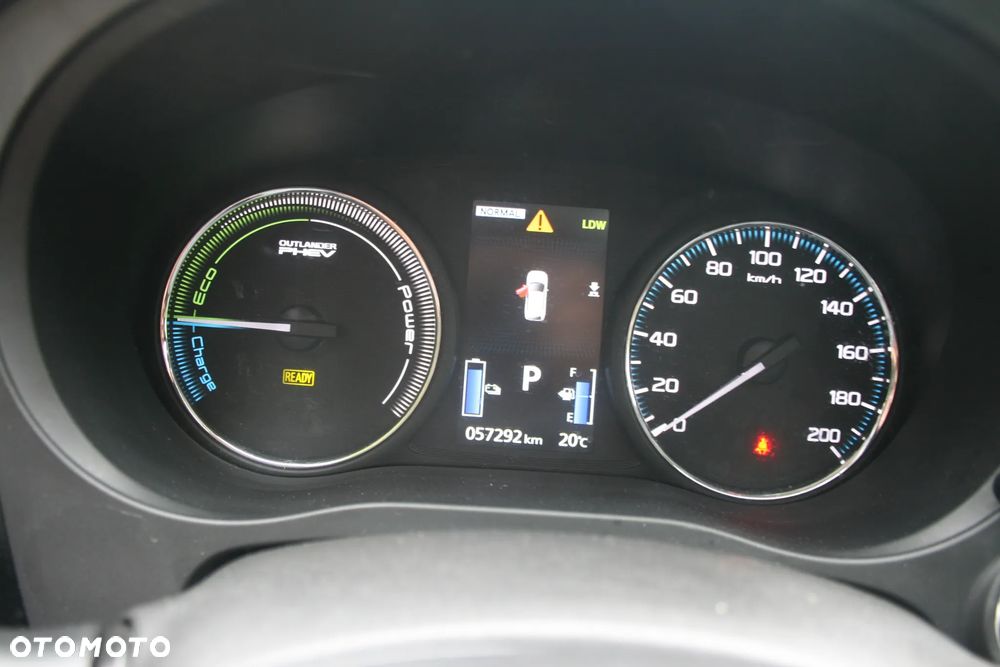 Mitsubishi Outlander - 7