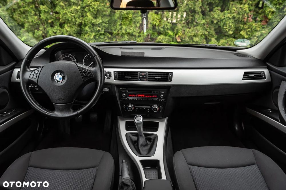 BMW Seria 3 318i Edition Lifestyle - 19
