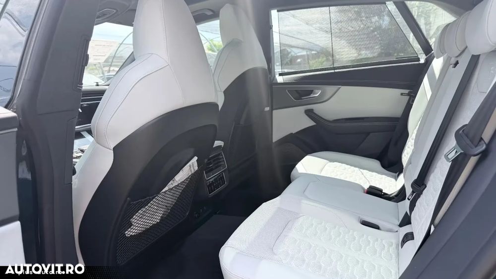 Audi RS Q8 Performance quattro Tiptronic MHEV - 11