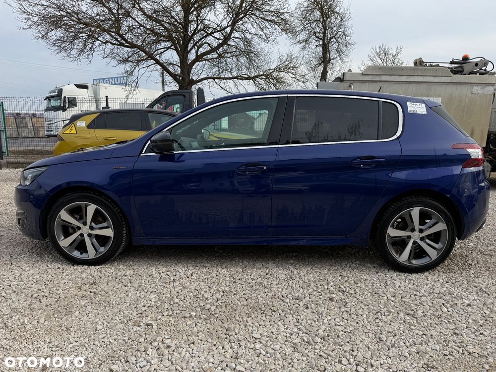 Peugeot 308 - 8