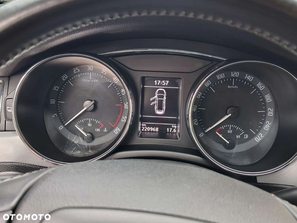 Skoda Superb Combi 2.0 TDI Elegance - 7